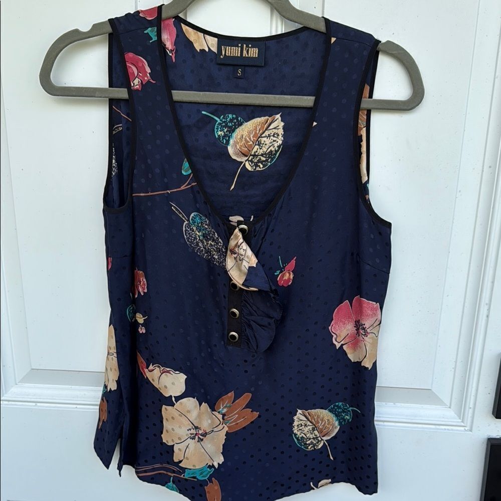 Yumi Kim Women's Floral Sleeveless Top - Navy Tank - Size Small - Worn Once